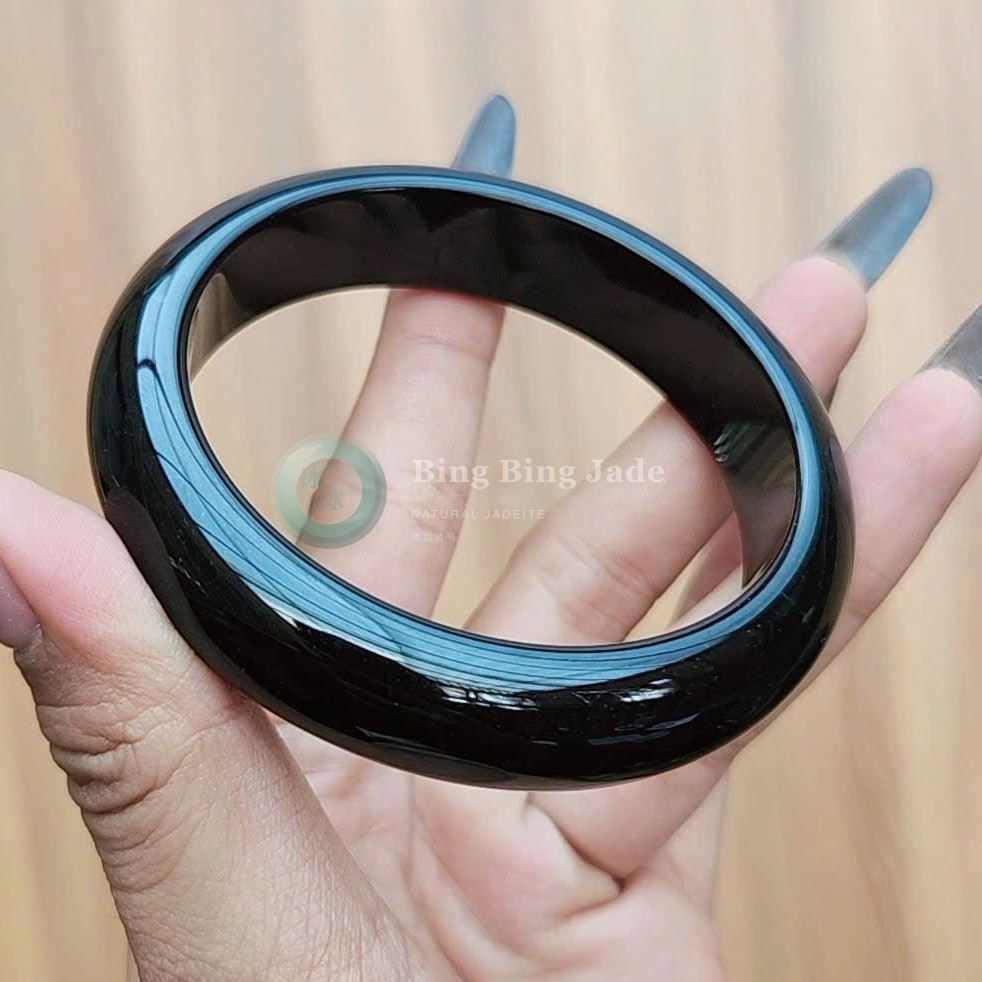 Natural Black Jade Bangle – Deep Glossy Finish