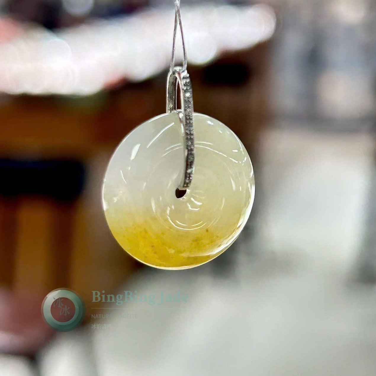 Honey-Kissed Jadeite Ping An Kou — Warm Gradient Serenity