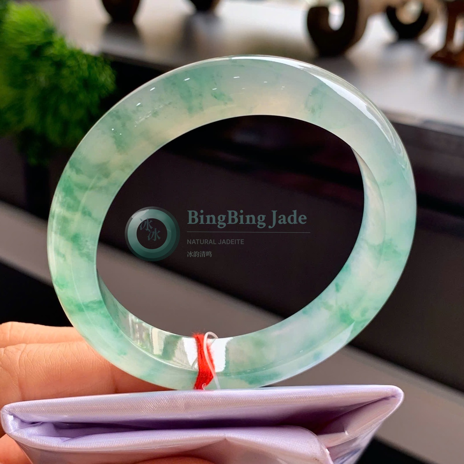 Floating Spring Green Icy Bangle 54mm — Cloud-Washed Emerald on Pristine Glass