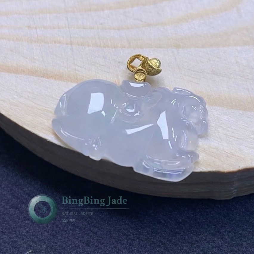 Icy Lavender Pixiu Horse Pendant with 18K Gold Bail