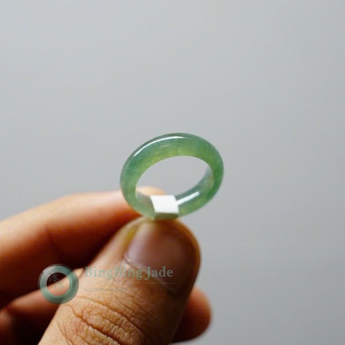 Spring Dew Jadeite Band — Soft Green Translucency with Gentle Warmth