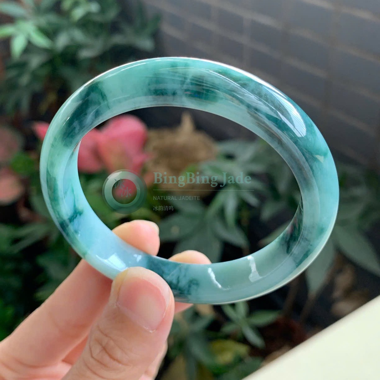 Oceanic Drift — Emerald Jadeite Bangle 56.7mm