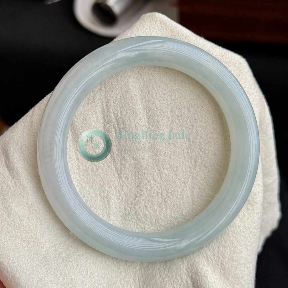 Aged Pale Blue/Emerald with Flowing Grain Lines — Round Bangle 54mm