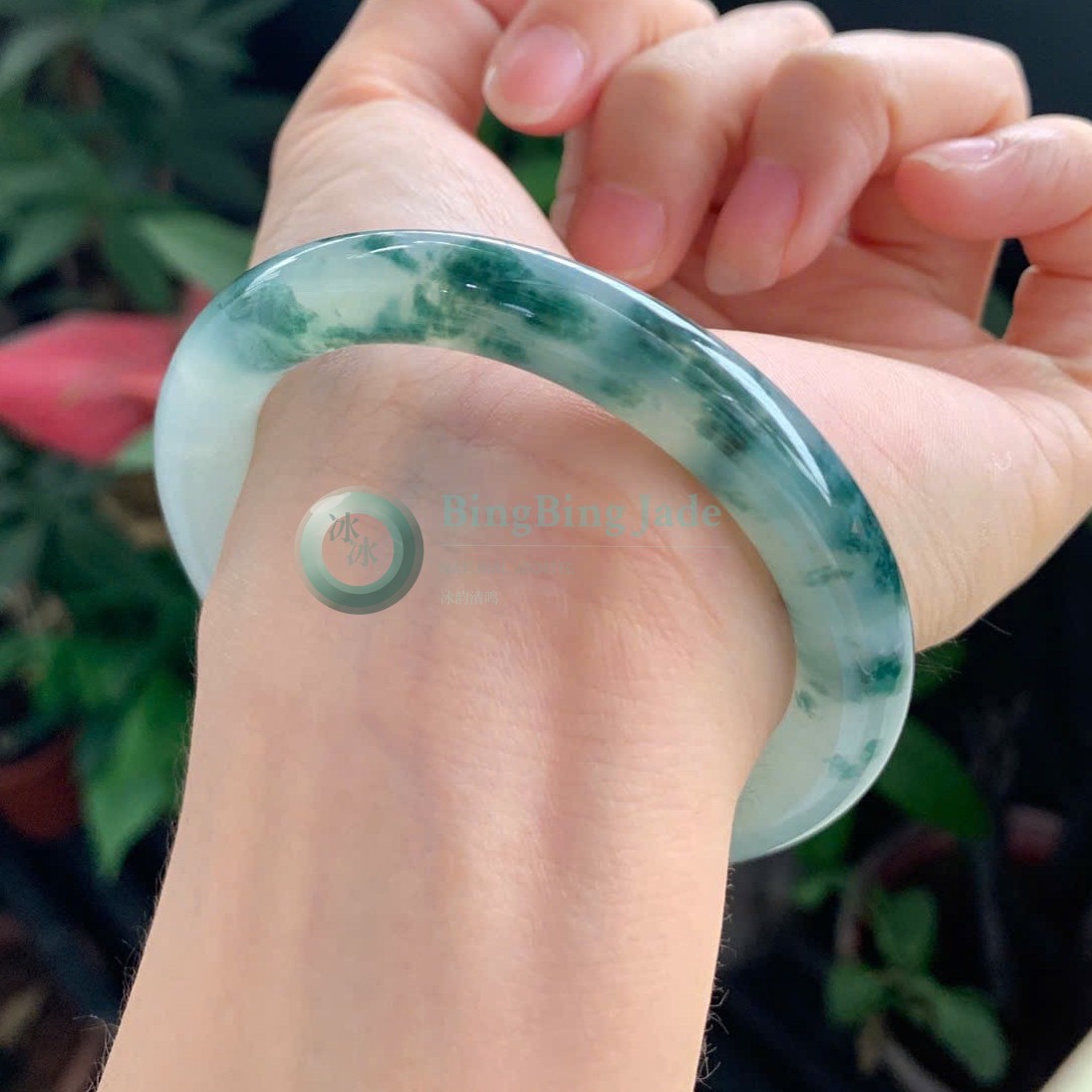 Translucent Bangle with Drifting Emerald Clouds 54mm