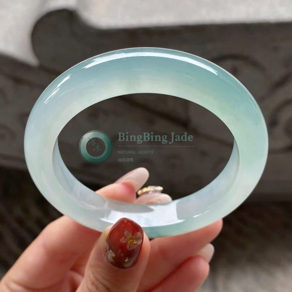 Icy Celadon Glow Round Bangle 52.5mm