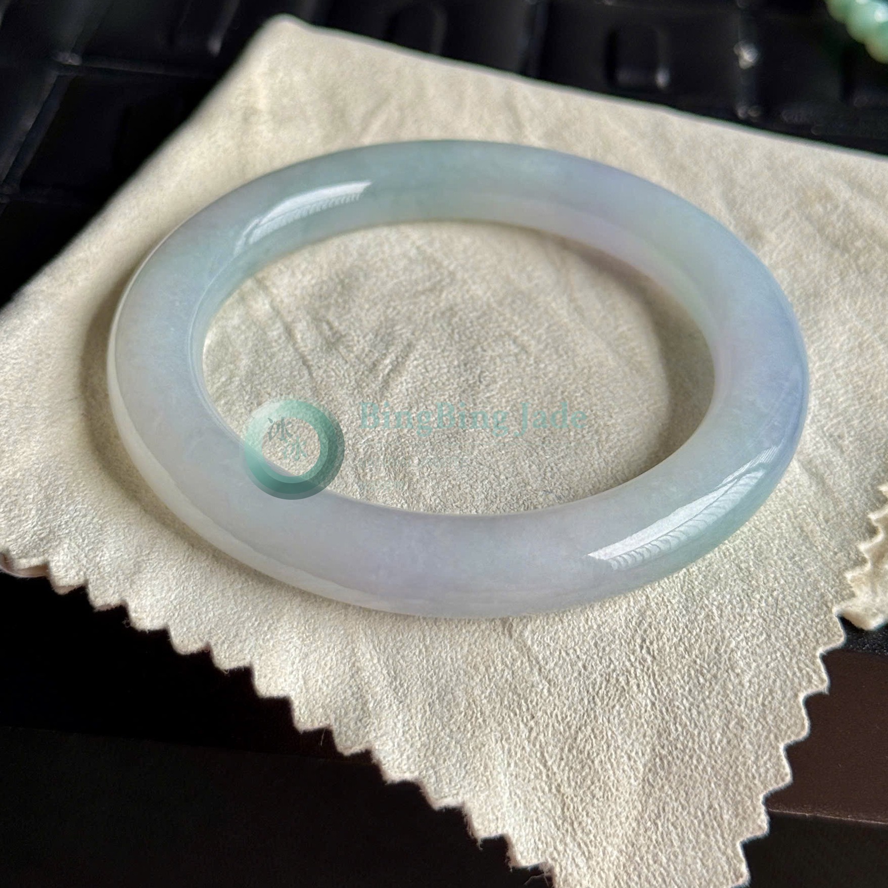 Pastel Lavender Round Bangle 55mm — Soft Jelly Glow