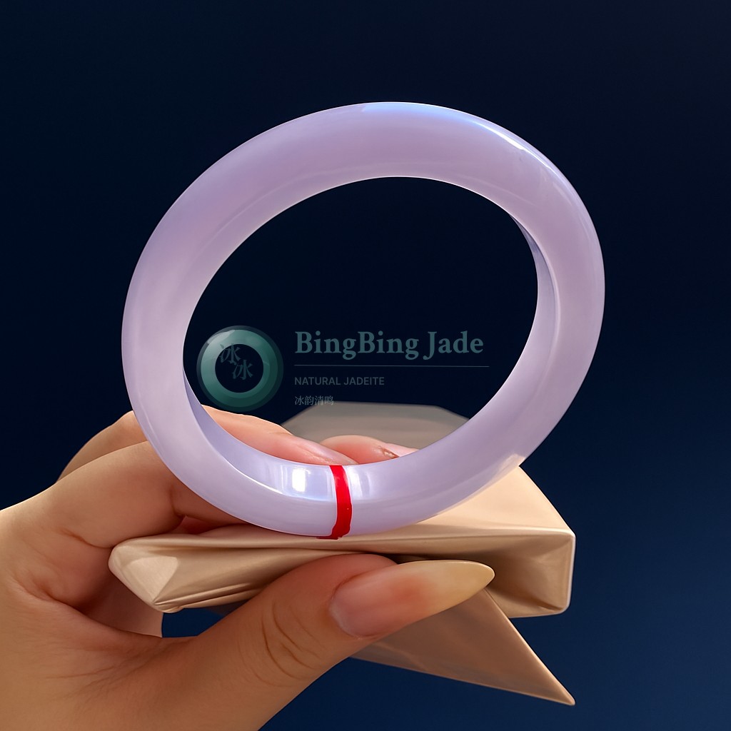 Lilac Glow Round Bangle 56.7mm — Soft Lavender with Silken Translucency