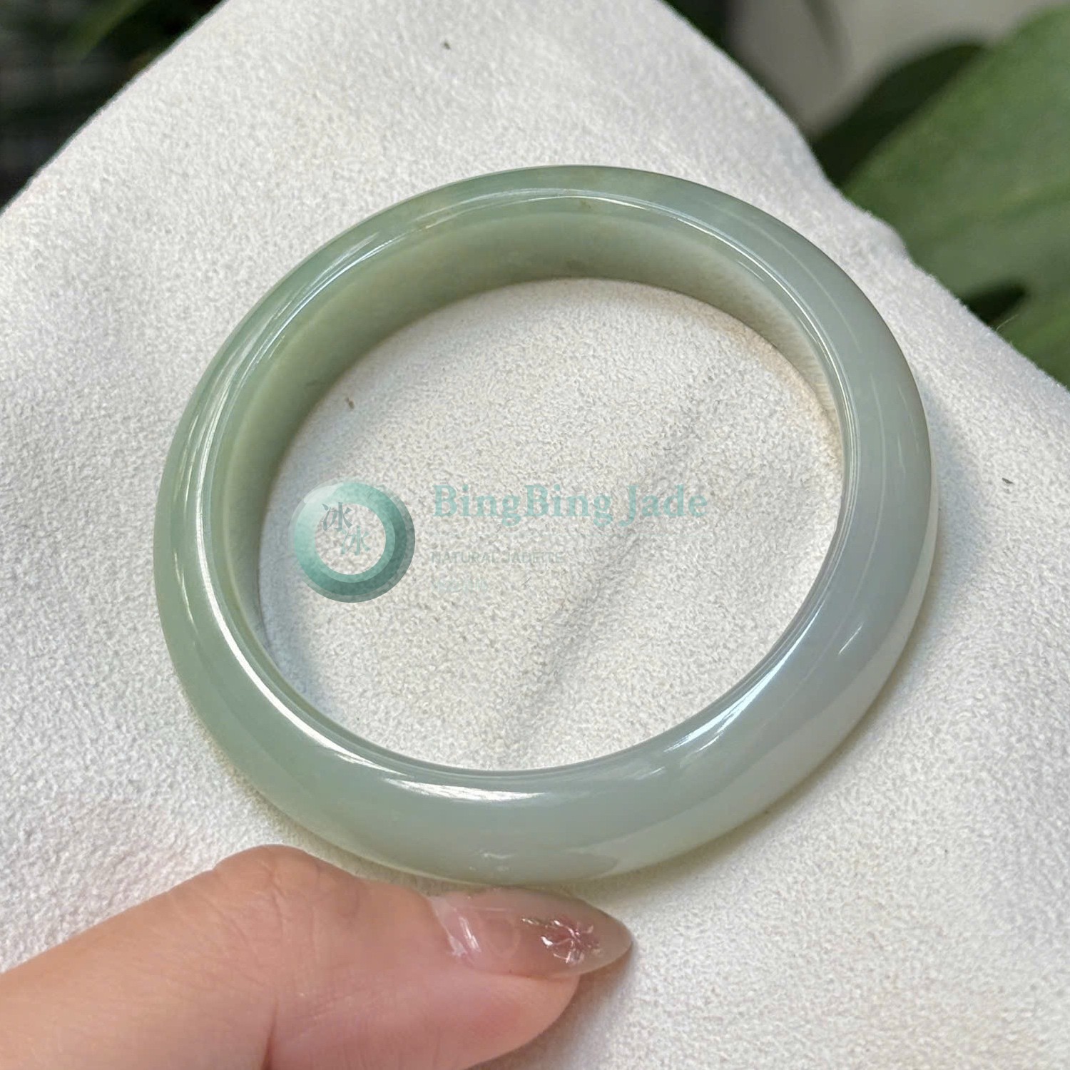 Mountain-Water Celadon Jelly Bangle 53.8mm