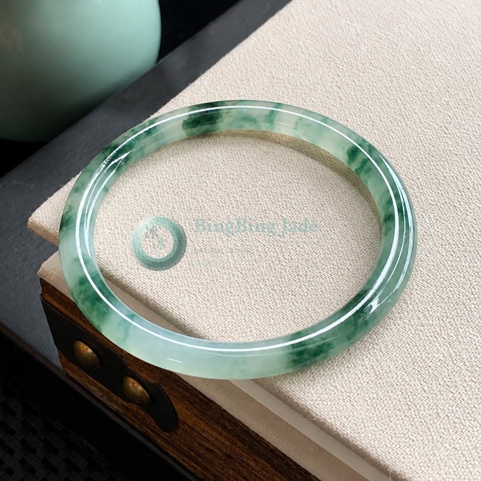 Icy Celadon with Emerald Cloud Drift Bangle 54.9mm