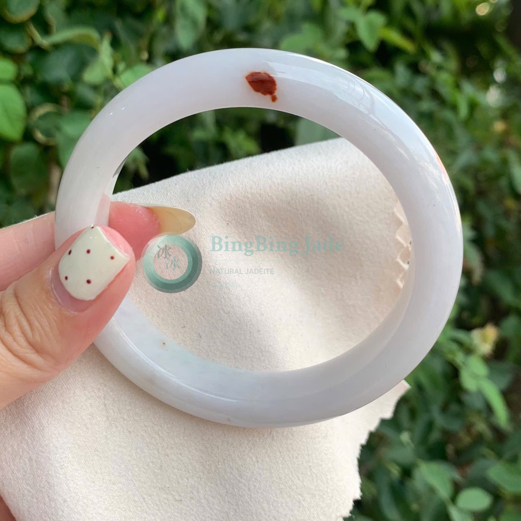Milky Porcelain Bangle with Cinnabar Kisses 58mm