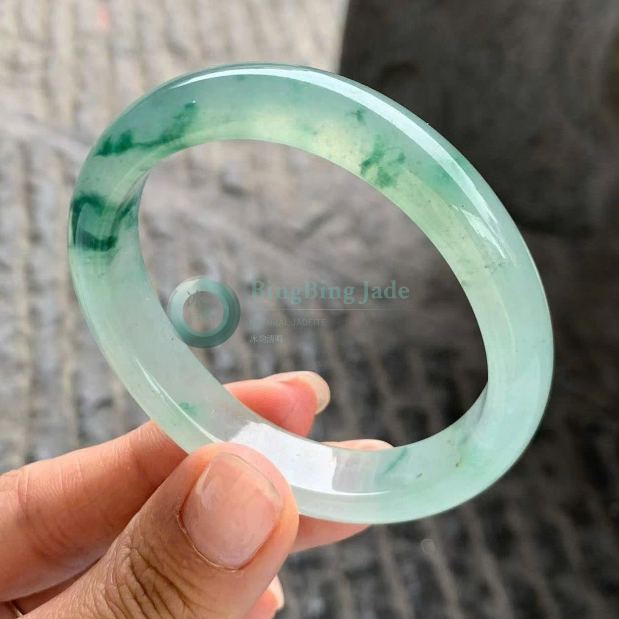 Icy Floating Emerald Bloom Bangle Fit Size 49-50mm