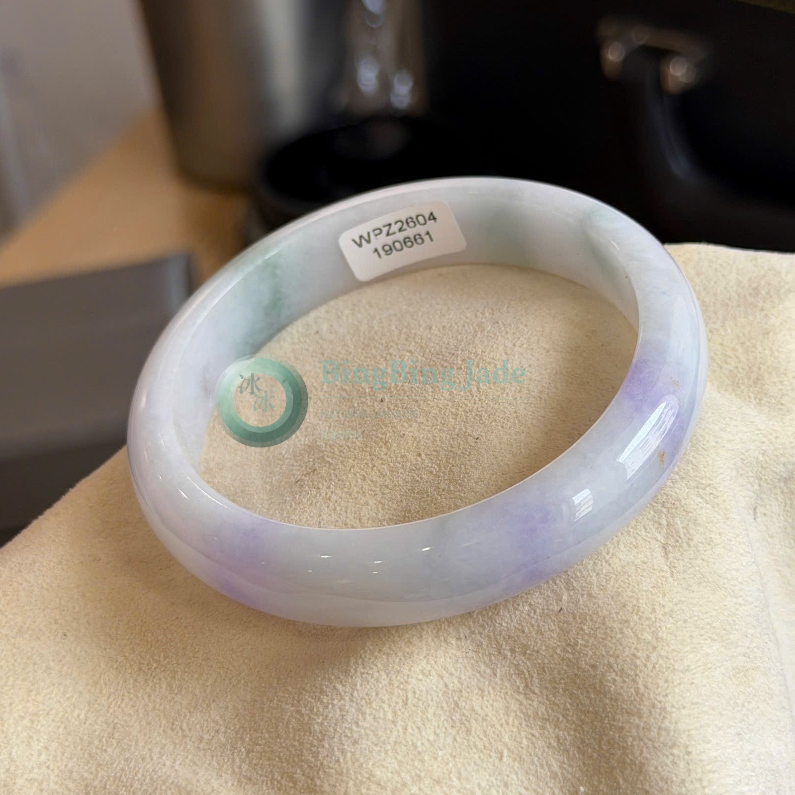 Lavender Bloom on White Jade — Silky Keo Bangle 57.5mm
