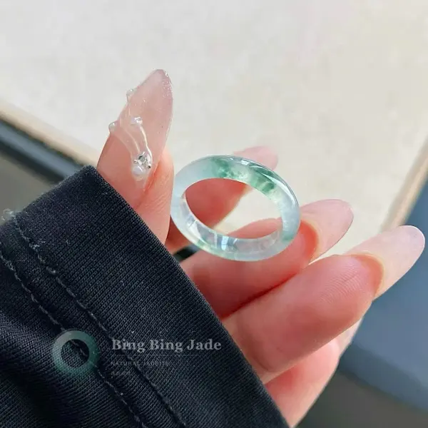 Moss Green Vein Jadeite Band