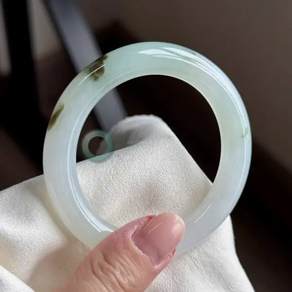 Soft Jelly Translucency with Moss Accents