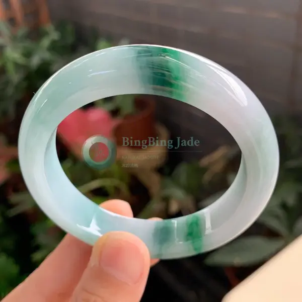 Lavender-Blue with Vivid Emerald Drift Bangle 54.9mm