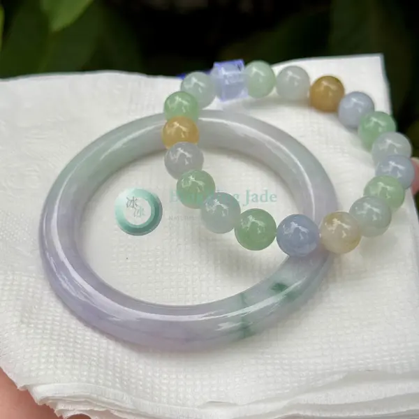 Lavender Mist with Floating Green Blush Bangle 54.7mm