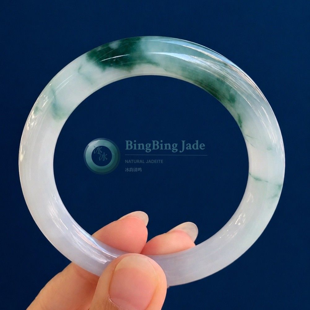 Pale White Bangle with Floating Moss Clouds 54mm
