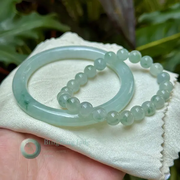 Icy Bloom Floating Green Bangle & Bead Bracelet Combo 57mm