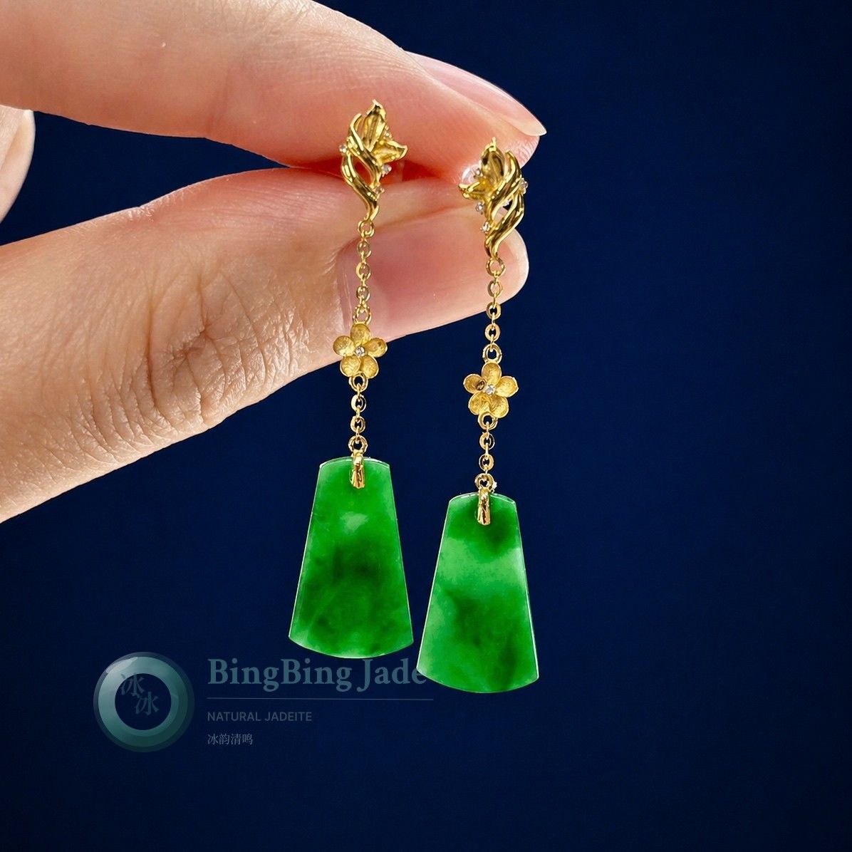 Vivid Emerald No Worry Plaque Jadeite Drop Earrings in 18K Gold