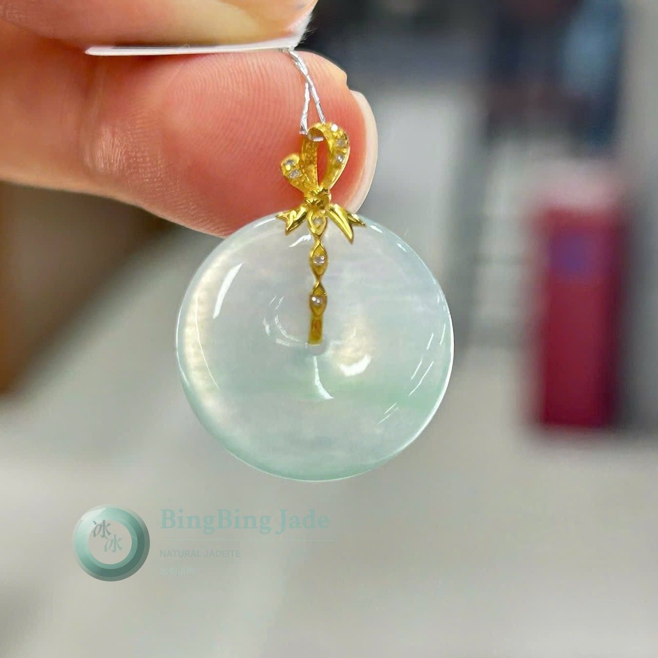 Icy Calm Ping An Kou Pendant — Glacial Translucency in 18K Gold