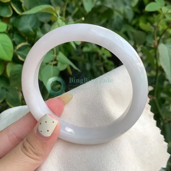 Porcelain White with Soft Lavender Blush Bangle 57.9mm