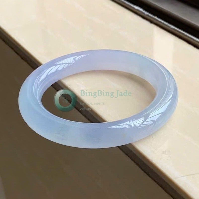 Icy Lavender Jelly Bangle 52.8mm — Soft Lilac Glow