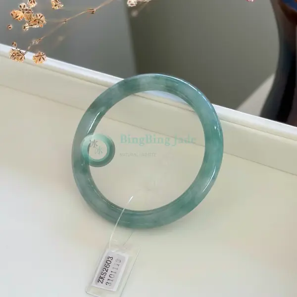Celadon Emerald with Seafoam Bloom Round Bangle 57.5mm
