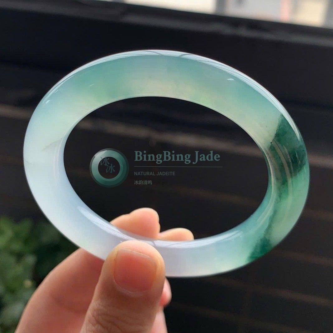High Icy Moonlight-to-Emerald Drift Jadeite Bangle 51mm