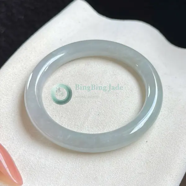 Icy Glutinous Bluish-Grey Jelly Round Bangle 54mm