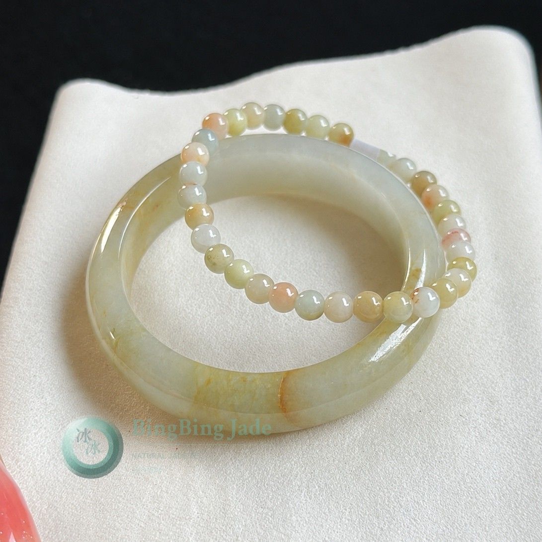 Honeyed Mist Jadeite Bangle Set with Beaded Strand 51mm