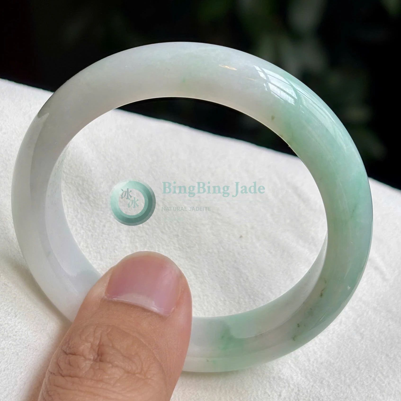 Young Apple Green on Icy White Half-Moon Bangle 55.7mm