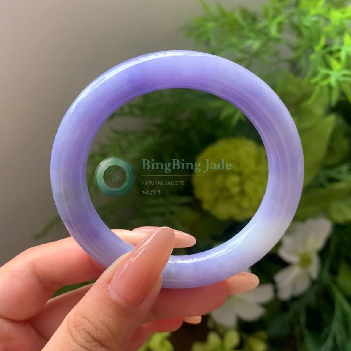 Lilac Bloom Round Bangle 54mm — Soft Lavender with Silken Glow
