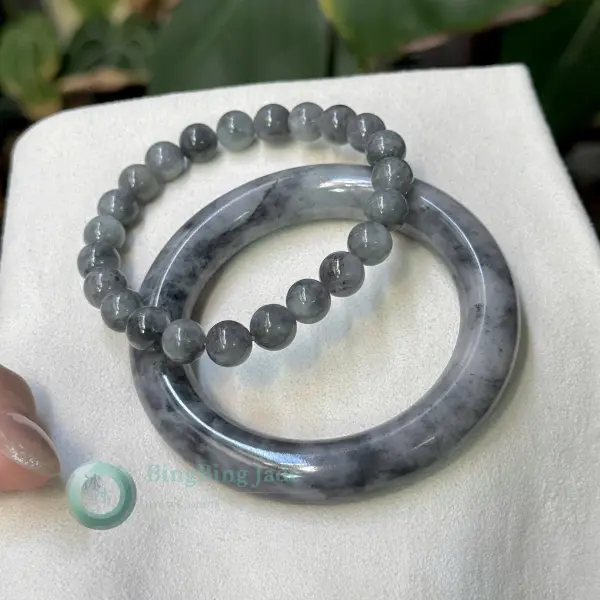 Smoky Charcoal Silk Set — Solid Bangle 52mm & Beaded Bracelet