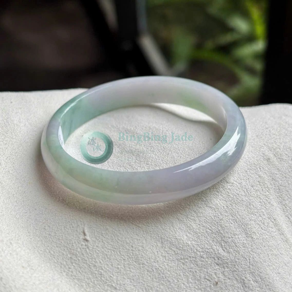 Lavender Spring Mist with Floating Green — Slim Bangle 56mm