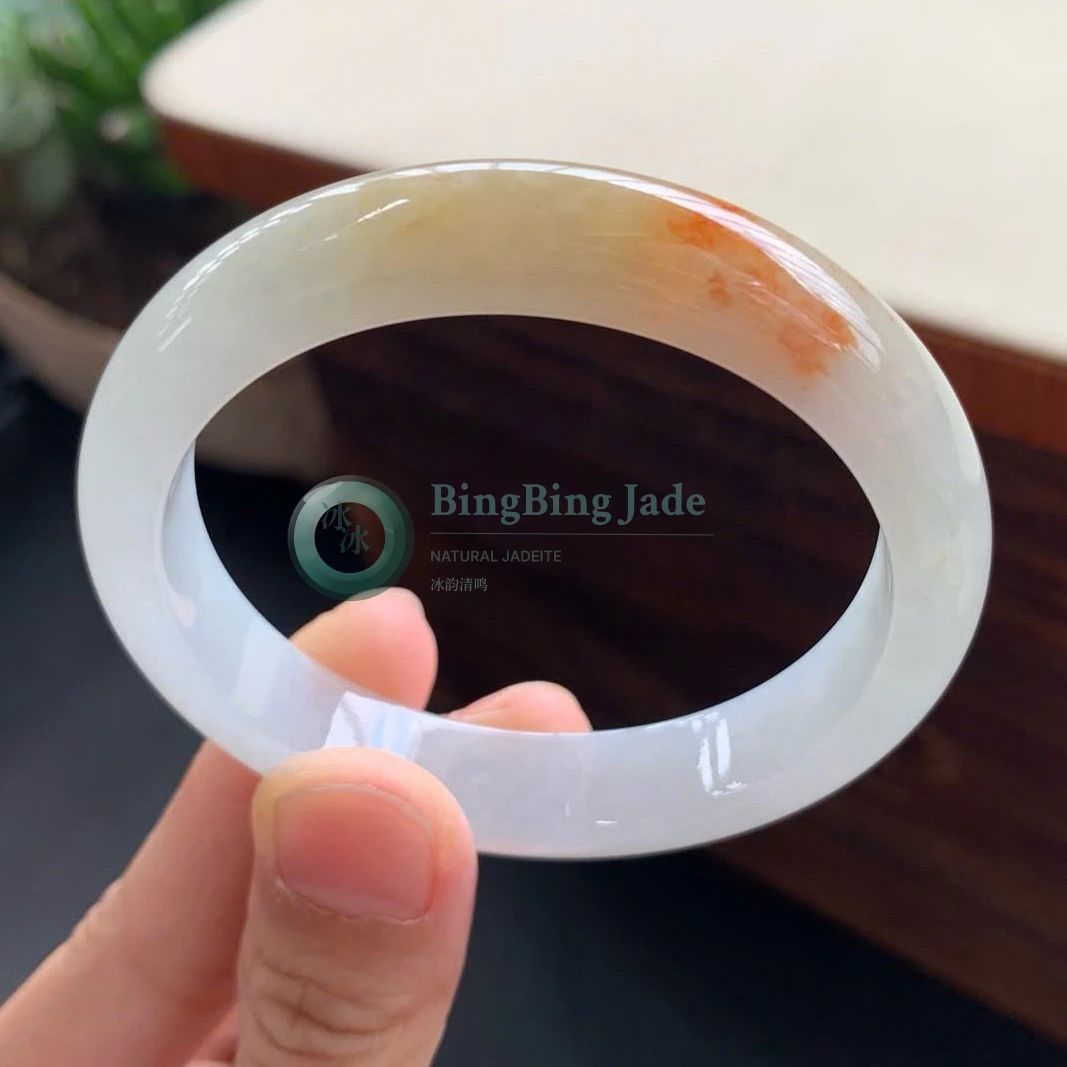 White Glow Bangle with Honey-Red Blush 54mm