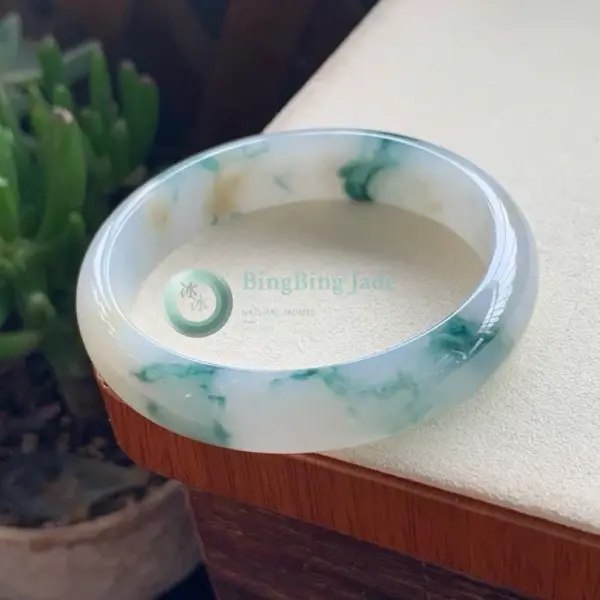 White with Floating Emerald Patches Bangle 54mm
