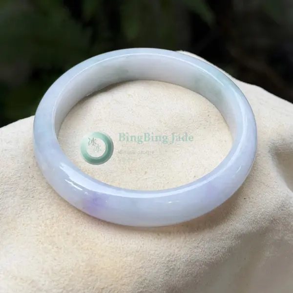 Lavender Garden Floating Purple-Green Jadeite Bangle 57.7mm