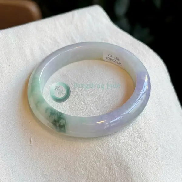 Lavender Spring with Emerald Drift — Narrow Band Bangle 54.5mm