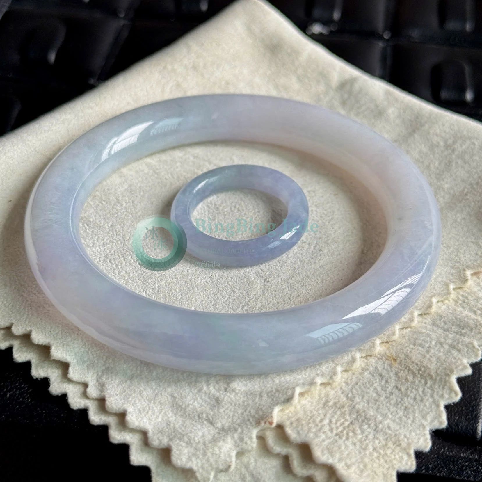 Lavender Mist with Moonlight Glow Jadeite Bangle 55mm