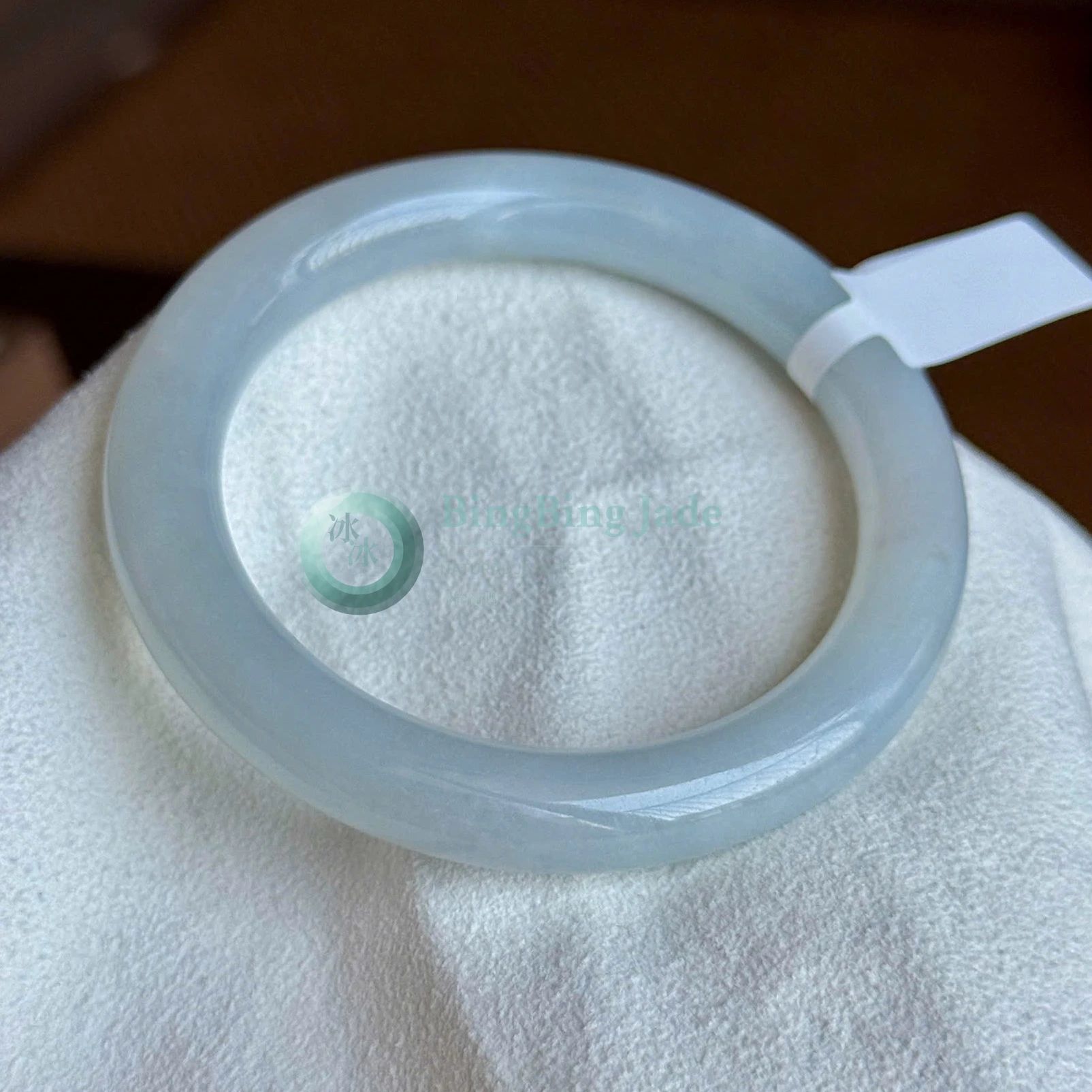 White Jelly Bangle 53mm — Quiet Luminescence