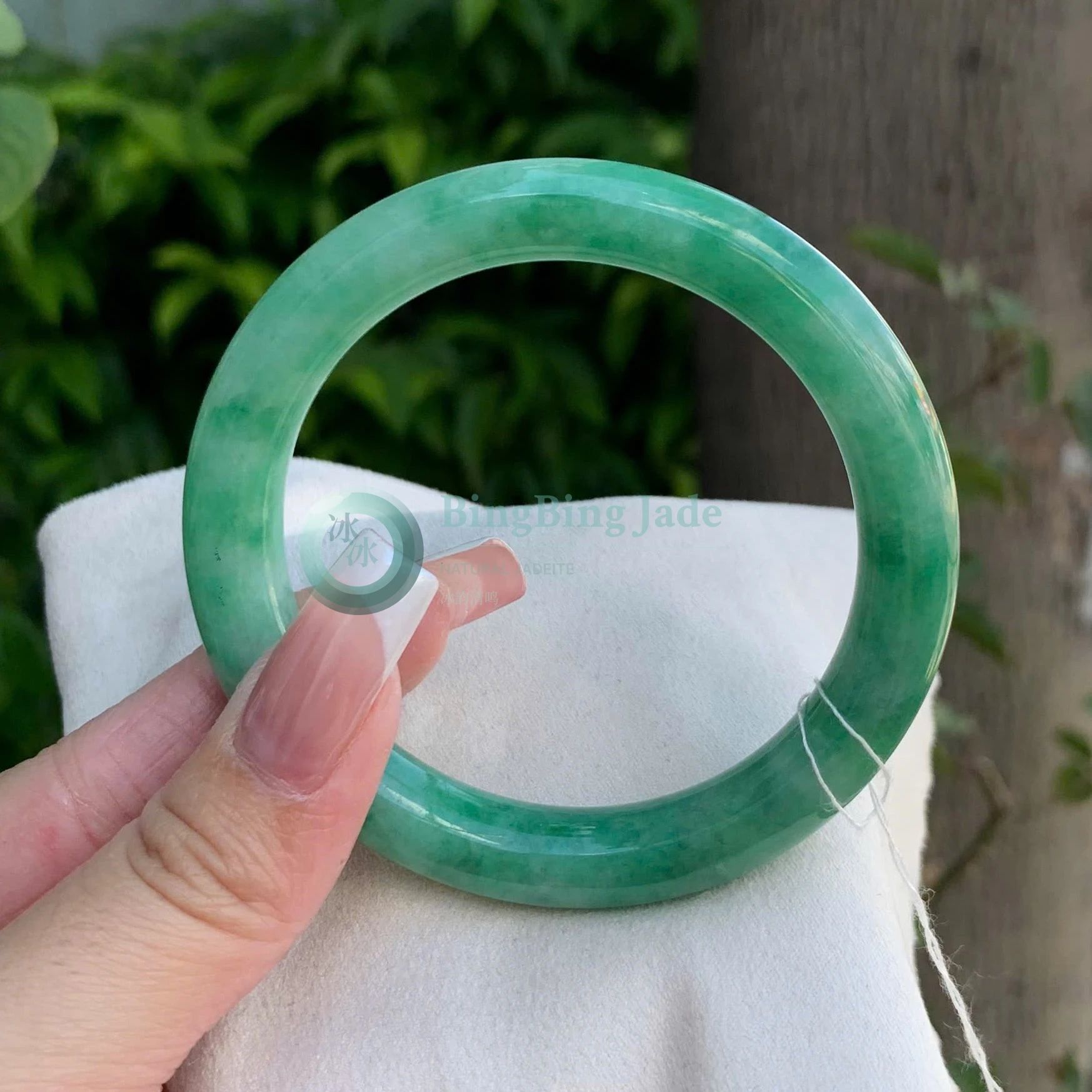 Lush Meadow Green Round-Bar Jadeite Bangle 53mm
