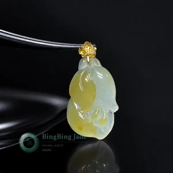 Honey-Kissed Orchid Jadeite Pendant with Gold Bail