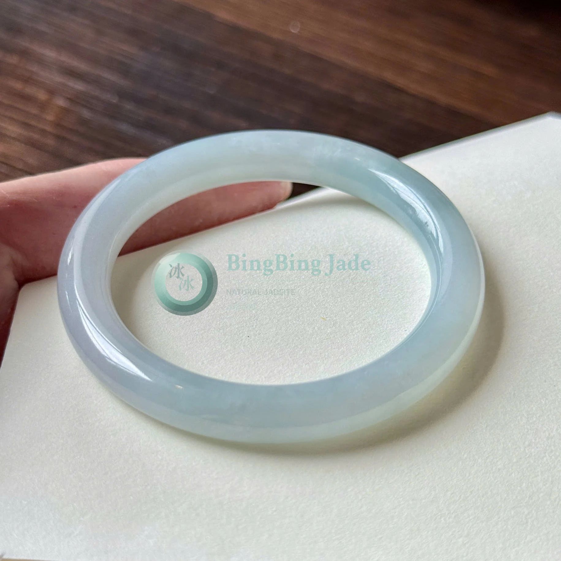 Sky Blue-Kissed Jelly Round Bangle 53mm