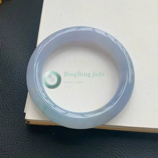 Lavender Mist Round-Bar Bangle 54.6mm — Soft Jelly Glow