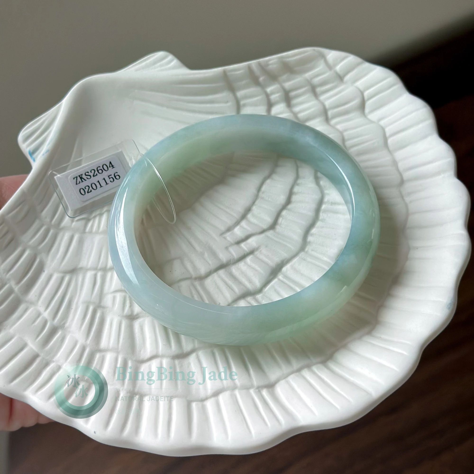 Milky Celadon with Butter-Smooth Body Bangle 60.7mm