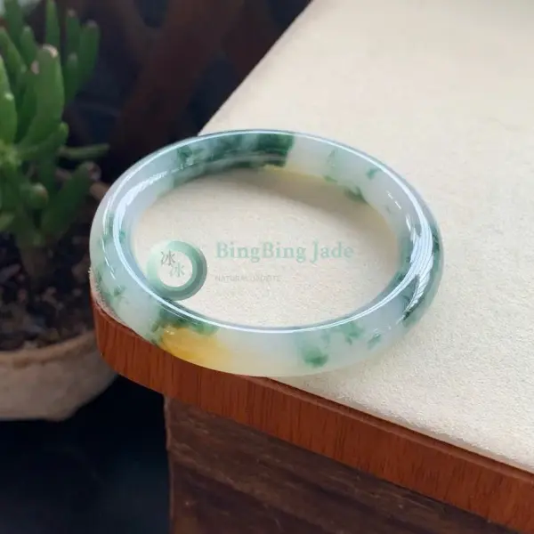 Translucent Bangle with Moss Green Drifts and Honey Kiss 51mm