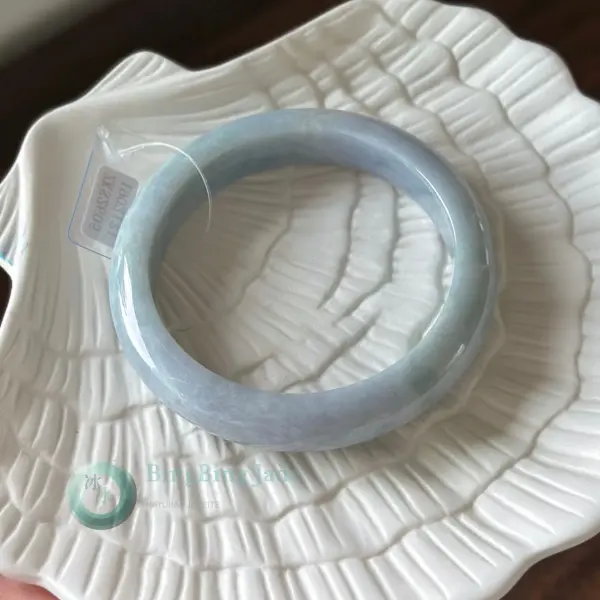 Misty Lavender-Grey Jadeite Bangle 58.5mm — Shifting Tones of Dusk