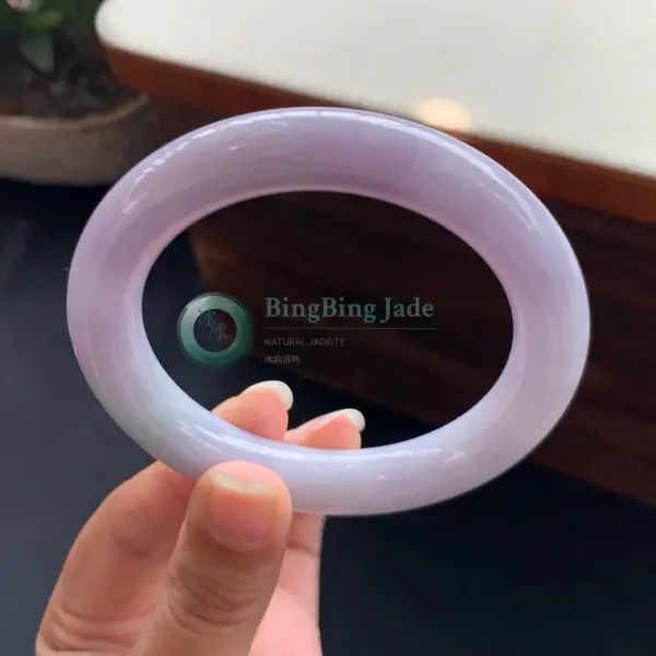 Lavender Mist Round Bangle 55mm — Soft Lilac Jelly Glow