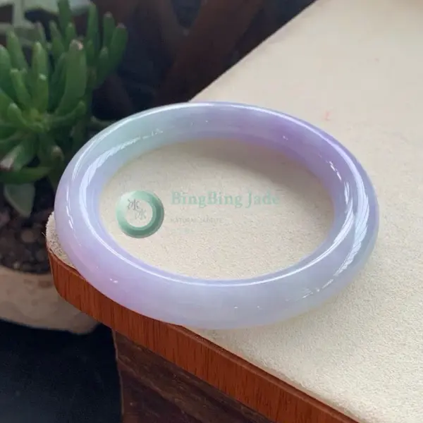 Lilac Mist Floating Lavender Jadeite Bangle 60mm