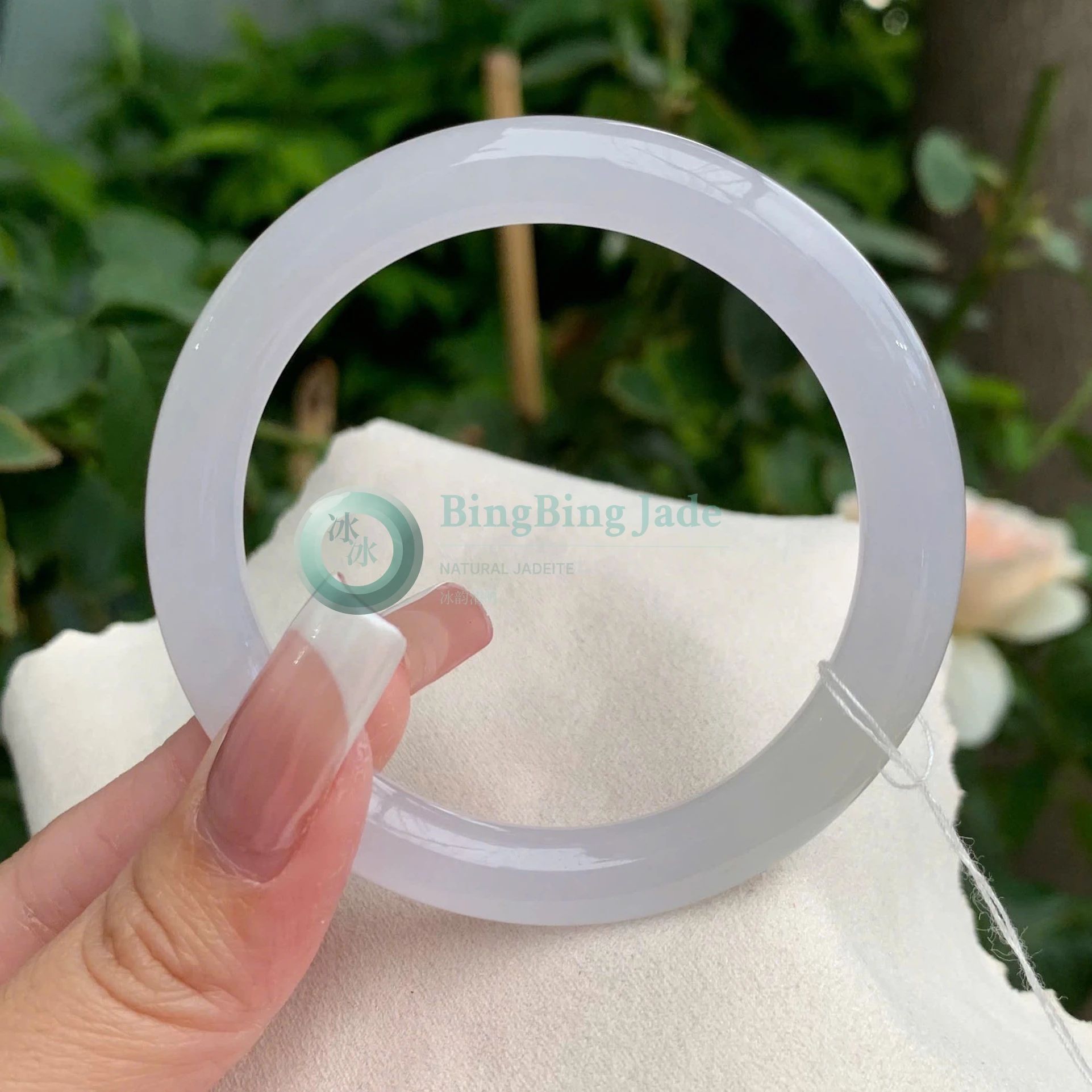 Lavender Mist Icy Round Bangle 51.5mm
